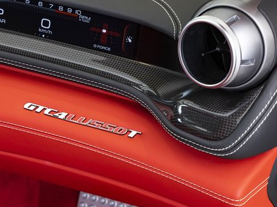 2017 Ferrari GTC4 LUSSO photo 21