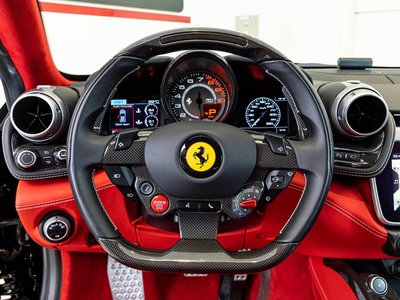 2017 Ferrari GTC4 LUSSO photo 17