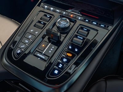 2026 Aston Martin DBX 缩略图 30