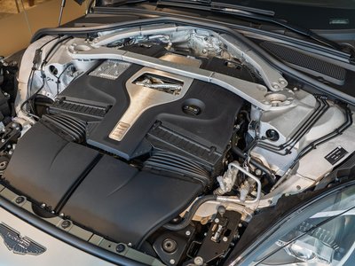 2026 Aston Martin DBX 缩略图 32