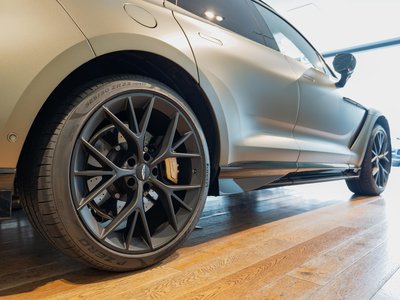 2026 Aston Martin DBX 缩略图 13