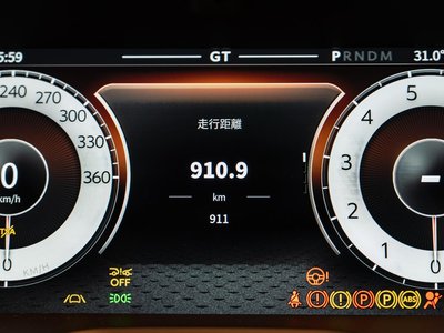 2026 Aston Martin DBX 缩略图 27
