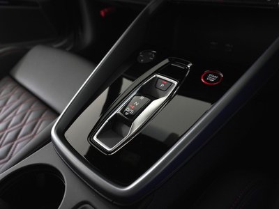 صورة 11 لـ 2025 AUDI S3 SPORTBACK