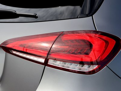 صورة 17 لـ 2019 Mercedes-BENZ A-CLASS AMG