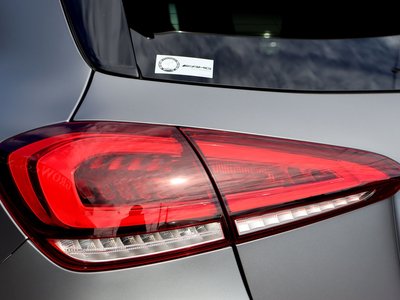 صورة 18 لـ 2019 Mercedes-BENZ A-CLASS AMG