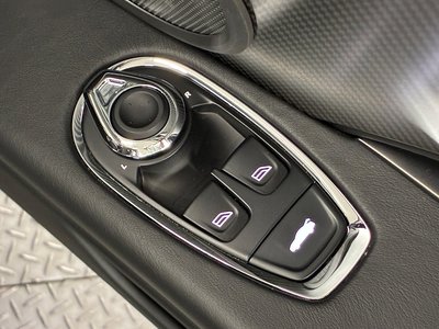 2019 Aston Martin DB11 — миниатюра 21
