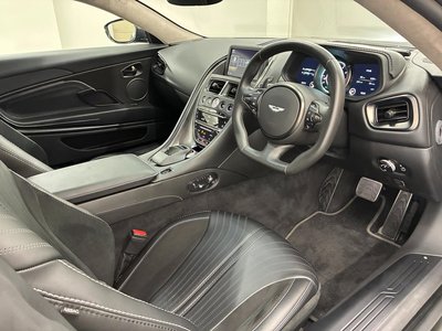 2019 Aston Martin DB11 — миниатюра 25