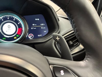 2019 Aston Martin DB11 — миниатюра 17