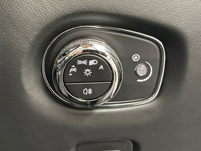 2019 Aston Martin DB11 — миниатюра 18
