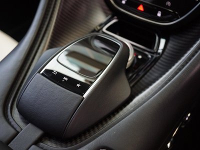صورة 14 لـ 2020 Aston Martin DBS SUPERLEGGERA