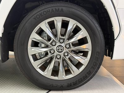 2024 Toyota LAND CRUISER 300 thumbnail 33