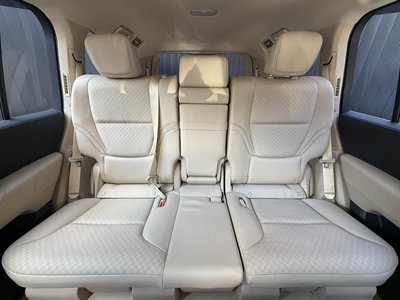 2024 Toyota LAND CRUISER 300 thumbnail 40
