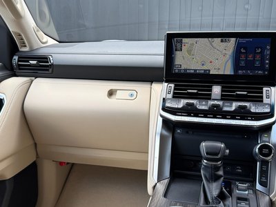 2024 Toyota LAND CRUISER 300 thumbnail 63