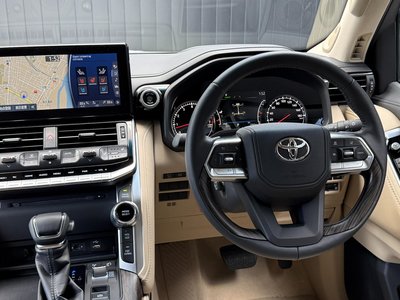 2024 Toyota LAND CRUISER 300 thumbnail 35
