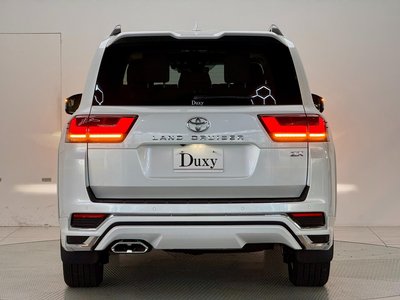 2024 Toyota LAND CRUISER 300 photo 13
