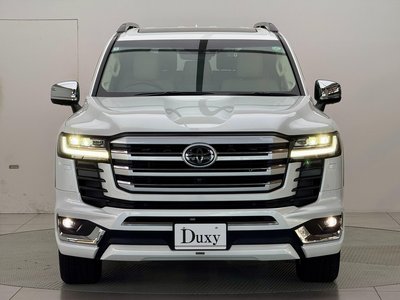 2024 Toyota LAND CRUISER 300 photo 4