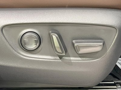 صورة 59 لـ 2024 Toyota LAND CRUISER 250