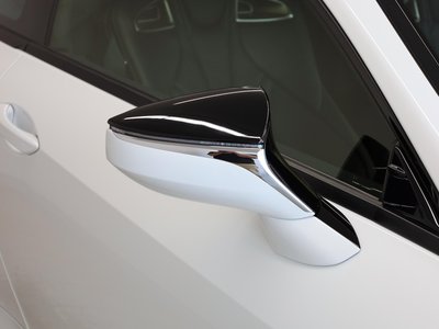 2023 Lexus RC F thumbnail 32