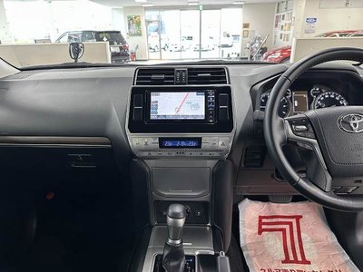 صورة 4 لـ 2022 Toyota LAND CRUISER PRADO