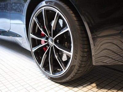 2016 Aston Martin DB9 缩略图 11