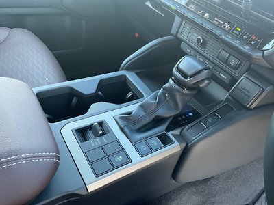 2024 Toyota LAND CRUISER 250 photo 17