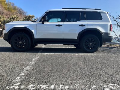 2024 Toyota LAND CRUISER 250 photo 4