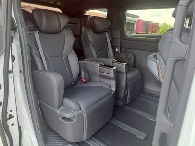 2025 Toyota ALPHARD — фото 35