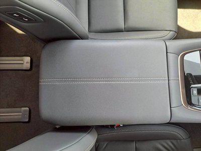 2025 Toyota ALPHARD — фото 19