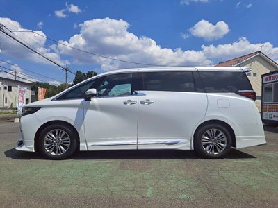 2025 Toyota ALPHARD — фото 9