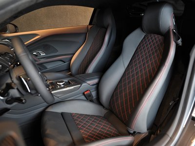2021 AUDI R8 photo 4