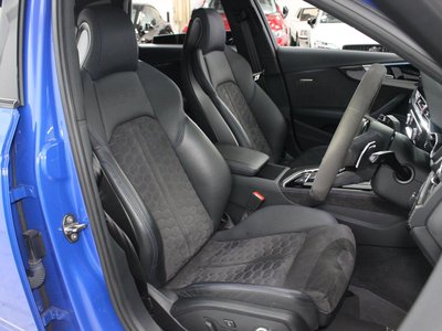 2021 AUDI RS4 AVANT photo 14