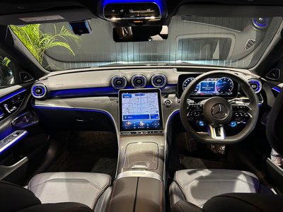 2026 Mercedes-BENZ C-CLASS AMG photo 11