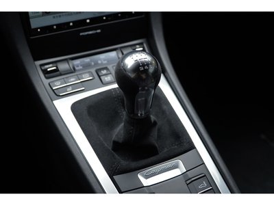 2016 Porsche CAYMAN thumbnail 35
