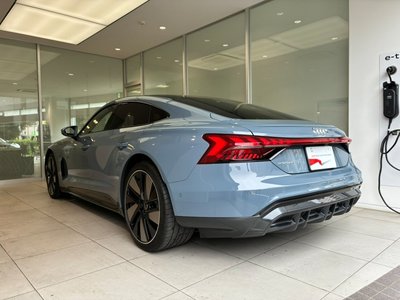 صورة 7 لـ 2023 AUDI E-TRON GT QUATTRO