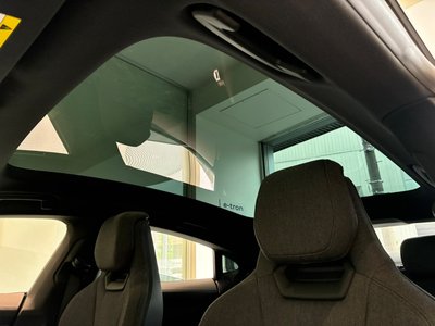 صورة 8 لـ 2023 AUDI E-TRON GT QUATTRO