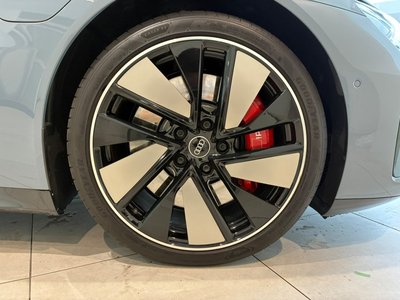 صورة 9 لـ 2023 AUDI E-TRON GT QUATTRO