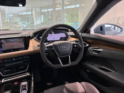 صورة 11 لـ 2023 AUDI E-TRON GT QUATTRO