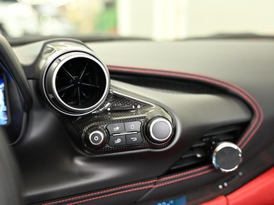 صورة 48 لـ 2021 Ferrari F8 SPIDER