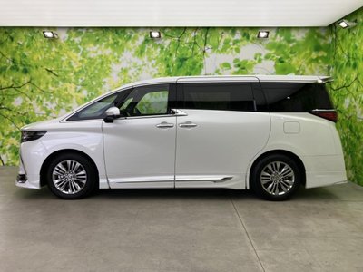 2025 Toyota ALPHARD 照片 2