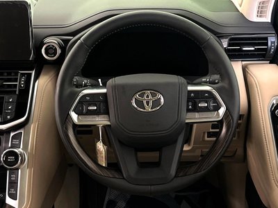 2025 Toyota LAND CRUISER 300 照片 13
