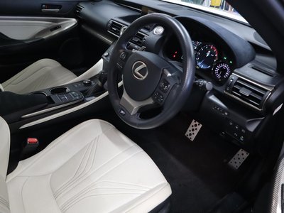 2015 Lexus RC F photo 4