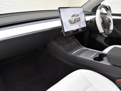 2023 Tesla MODEL Y — миниатюра 8