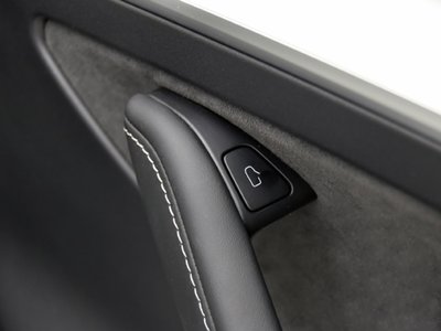 2023 Tesla MODEL Y — миниатюра 17