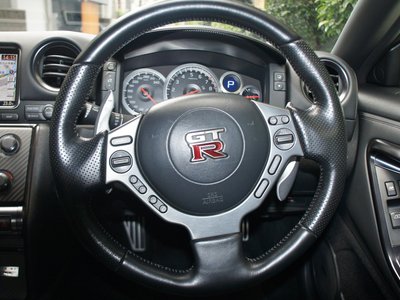 صورة 12 لـ 2011 Nissan GT-R