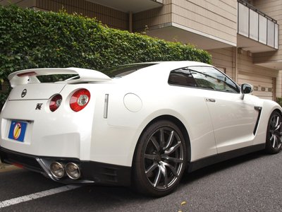 صورة 8 لـ 2011 Nissan GT-R