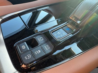 صورة 12 لـ 2024 Toyota VELLFIRE
