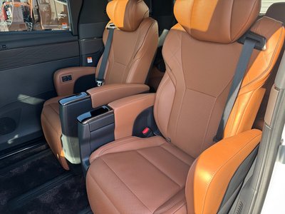 صورة 29 لـ 2024 Toyota VELLFIRE