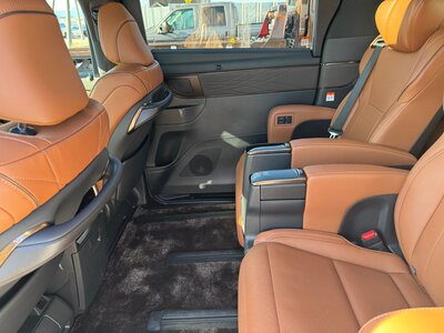 صورة 28 لـ 2024 Toyota VELLFIRE