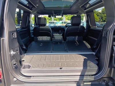 2025 LAND Rover DEFENDER thumbnail 17