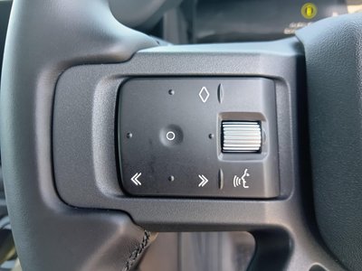 2025 LAND Rover DEFENDER thumbnail 18